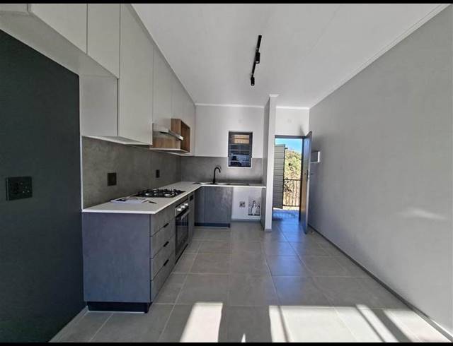 2 BEDROOM APARTMENT FOR SALE IN WATERKLOOF RIDGE